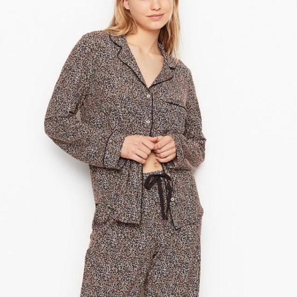 Victoria's Secret Leopard Print & Black Lace Button Up Modal Pajama Top Sz M - Picture 1 of 7